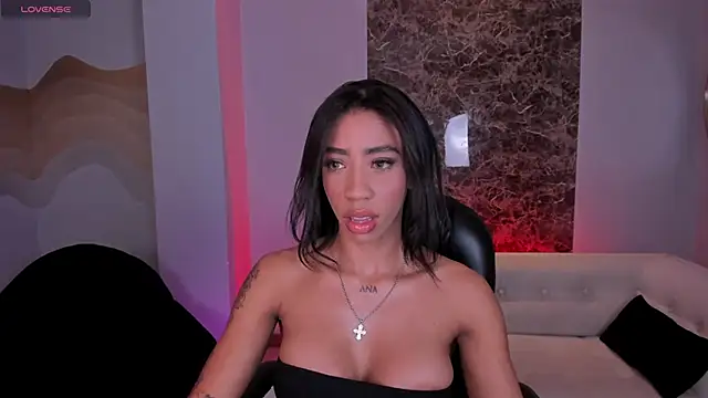 LindseyCox online show from 09-21-25, 04:47