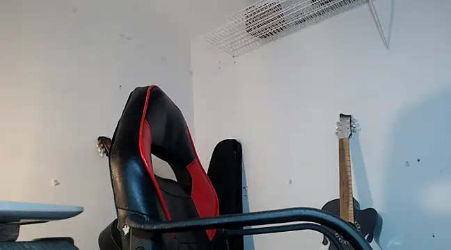 Snapshot of dann_hill chatting on 01-13-25, 10:56 dann hill online show from 01-13-25, 10:56