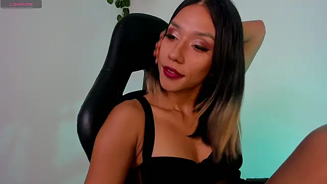 Snapshot of sussyprice chatting on 02-27-25, 10:31 sussyprice online show from 02-27-25, 10:31