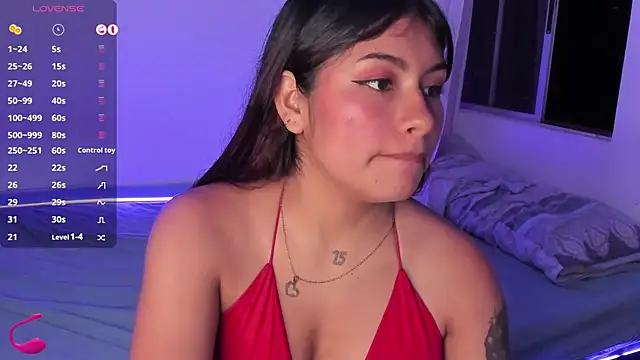 Snapshot of ChantalPetit chatting on 12-18-24, 01:26 ChantalPetit online show from 12-18-24, 01:26