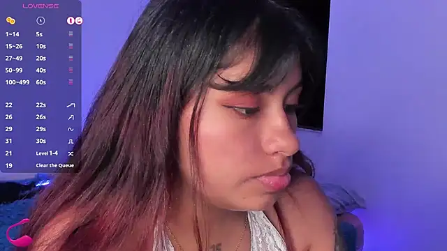 Snapshot of ChantalPetit chatting on 01-23-25, 01:08 ChantalPetit online show from 01-23-25, 01:08