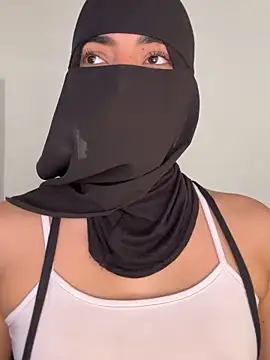 Snapshot of radiagazali chatting on 02-12-26, 06:03 radiagazali online show from 02-12-26, 06:03