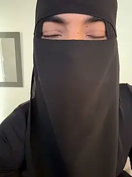 Snapshot of radiagazali chatting on 03-28-26, 04:39 radiagazali online show from 03-28-26, 04:39