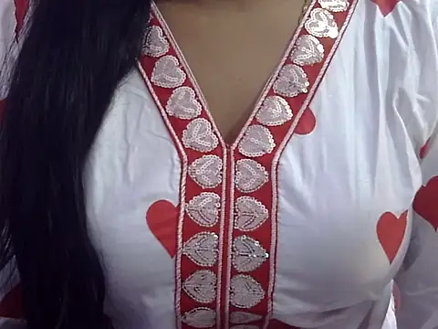 Snapshot of Your_wild_Dia chatting on 02-14-25, 06:45 Your wild Dia online show from 02-14-25, 06:45