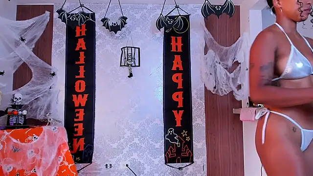 kelly thomson online show from 10-16-25, 01:56