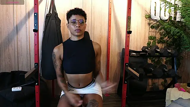 kelly thomson online show from 06-19-26, 01:04