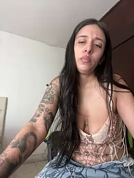 Snapshot of kiaraglam2 chatting on 12-22-24, 05:23 kiaraglam2 online show from 12-22-24, 05:23