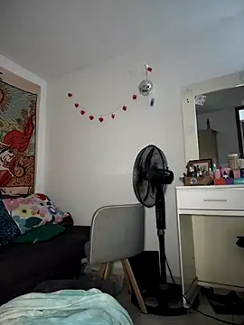 kiaraglam2 online show from 10-25-25, 02:35