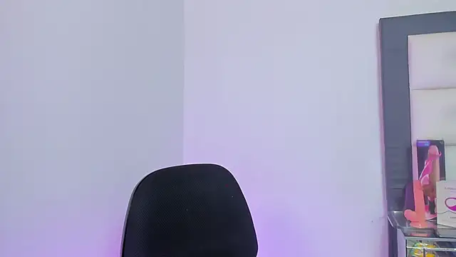 Snapshot of SammyGirlTS chatting on 02-12-25, 07:34 SammyGirlTS online show from 02-12-25, 07:34