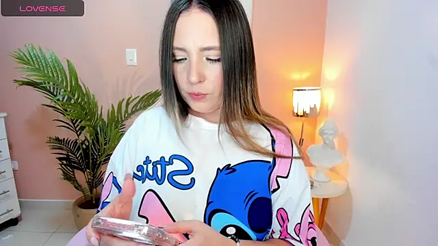 HannaMiller 1 online show from 05-06-26, 05:07