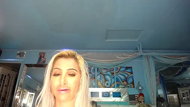 ADRIANNA FOX online show from 02-05-25, 01:37