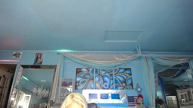 ADRIANNA FOX online show from 02-22-25, 09:01