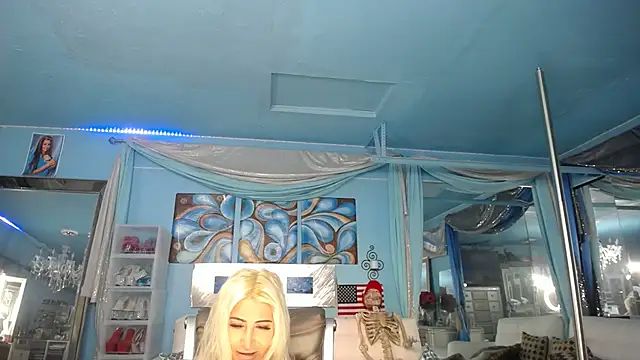 ADRIANNA FOX online show from 01-14-26, 09:26