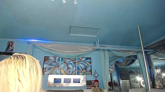 ADRIANNA FOX online show from 08-09-26, 07:24