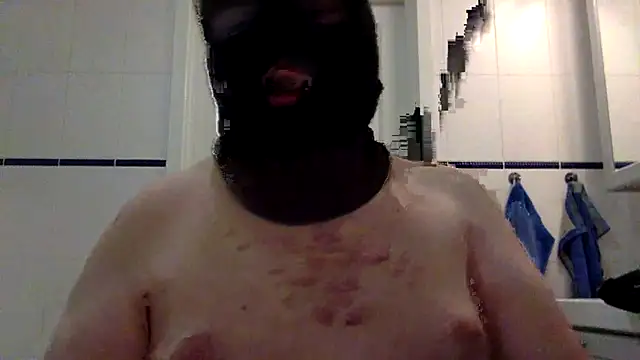 Snapshot of hamstergrabben chatting on 10-28-25, 04:09 hamstergrabben online show from 10-28-25, 04:09