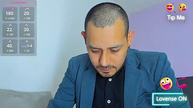 jhonyalzate2 online show from 12-13-24, 02:21