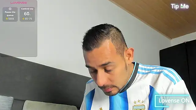 jhonyalzate2 online show from 05-04-26, 01:34