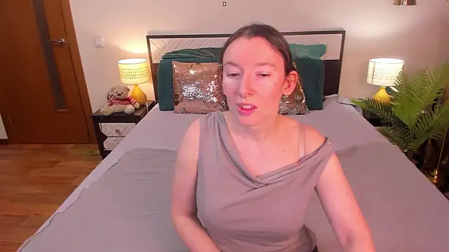 Snapshot of CatherineWalls chatting on 03-16-26, 05:44 CatherineWalls online show from 03-16-26, 05:44