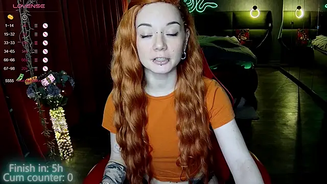 MaxPhoenixx online show from 10-30-25, 08:09