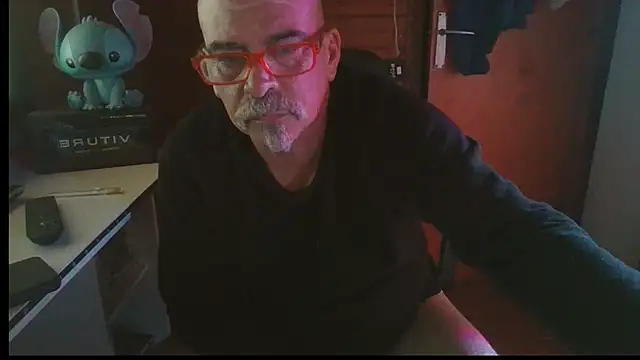 Snapshot of 0oscar_xxx chatting on 09-29-25, 06:57 0oscar xxx online show from 09-29-25, 06:57