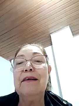 Vicky Rosse online show from 03-05-25, 08:42