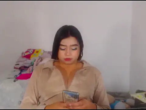 Snapshot of katrinawillff chatting on 03-10-26, 06:18 katrinawillff online show from 03-10-26, 06:18