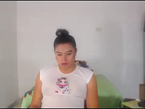 Snapshot of katrinawillff chatting on 05-09-26, 06:18 katrinawillff online show from 05-09-26, 06:18