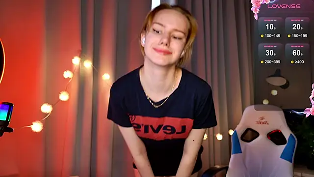 Ramona    online show from 02-13-25, 09:41