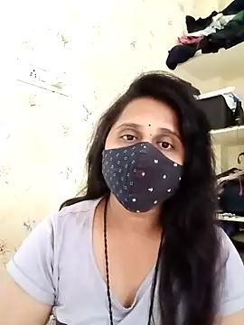 Snapshot of Indiantina chatting on 11-19-25, 08:25 Indiantina online show from 11-19-25, 08:25