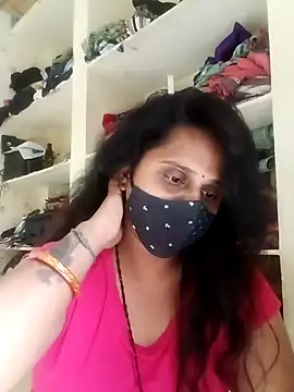 Snapshot of Indiantina chatting on 11-20-25, 10:37 Indiantina online show from 11-20-25, 10:37