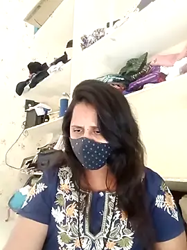 Snapshot of Indiantina chatting on 11-28-25, 09:12 Indiantina online show from 11-28-25, 09:12