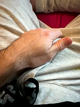 Snapshot of j1991j chatting on 10-30-25, 07:47 j1991j online show from 10-30-25, 07:47