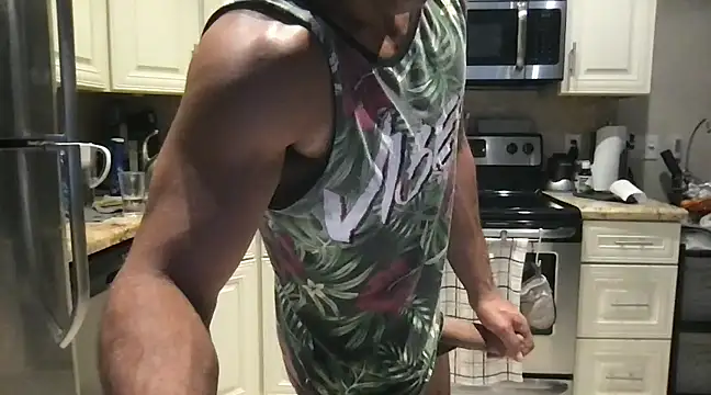 BigGuyMuscle online show from 02-13-25, 09:27