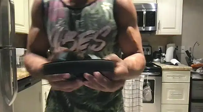 BigGuyMuscle online show from 02-14-25, 03:33