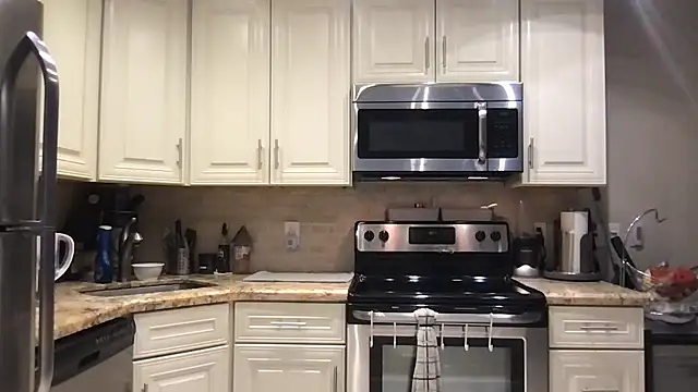 BigGuyMuscle online show from 10-03-25, 08:28