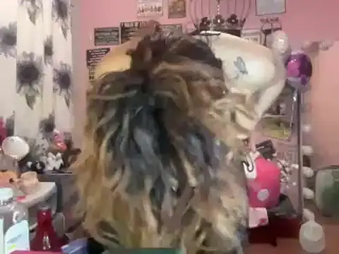 Snapshot of latinacubana chatting on 01-04-25, 12:59 latinacubana online show from 01-04-25, 12:59