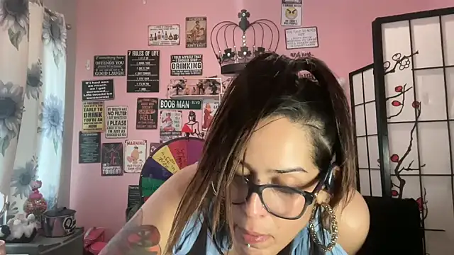 Snapshot of latinacubana chatting on 02-05-25, 08:46 latinacubana online show from 02-05-25, 08:46