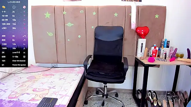 Snapshot of Zaly_mature chatting on 01-15-25, 02:17 Zaly mature online show from 01-15-25, 02:17