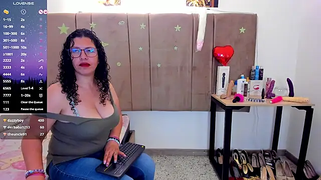 Snapshot of Zaly_mature chatting on 01-22-25, 10:29 Zaly mature online show from 01-22-25, 10:29