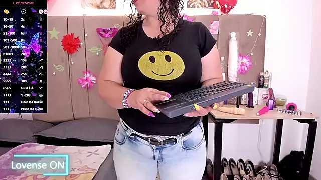 Snapshot of Zaly_mature chatting on 09-09-25, 02:11 Zaly mature online show from 09-09-25, 02:11