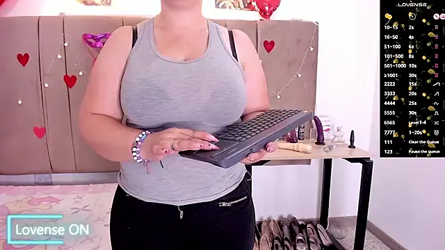 Snapshot of Zaly_mature chatting on 09-26-25, 01:42 Zaly mature online show from 09-26-25, 01:42