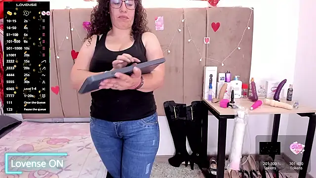 Snapshot of Zaly_mature chatting on 10-08-25, 12:08 Zaly mature online show from 10-08-25, 12:08