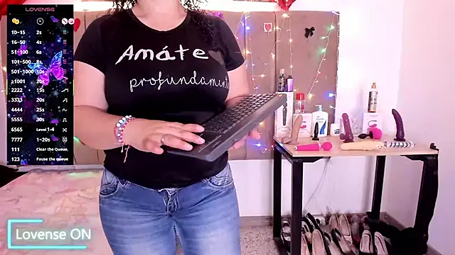 Snapshot of Zaly_mature chatting on 10-25-25, 02:41 Zaly mature online show from 10-25-25, 02:41