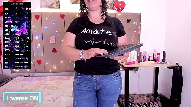 Snapshot of Zaly_mature chatting on 11-06-25, 01:17 Zaly mature online show from 11-06-25, 01:17