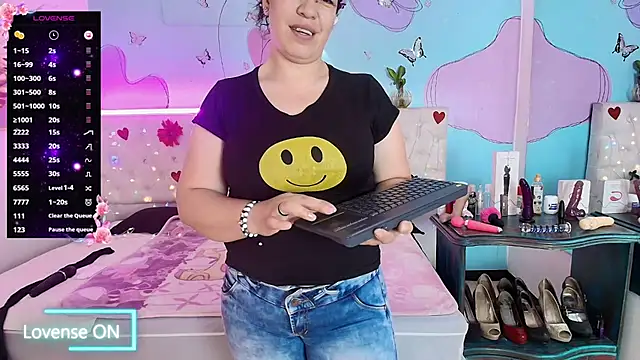 Zaly mature online show from 06-04-26, 11:22