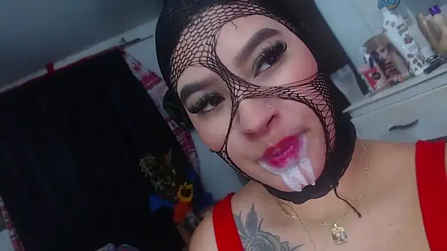 Sharlottee online show from 12-28-24, 02:43