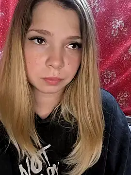 Zuli Kiska online show from 10-25-25, 08:14