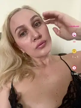 Snapshot of YourBlondee chatting on 05-06-26, 03:57 YourBlondee online show from 05-06-26, 03:57