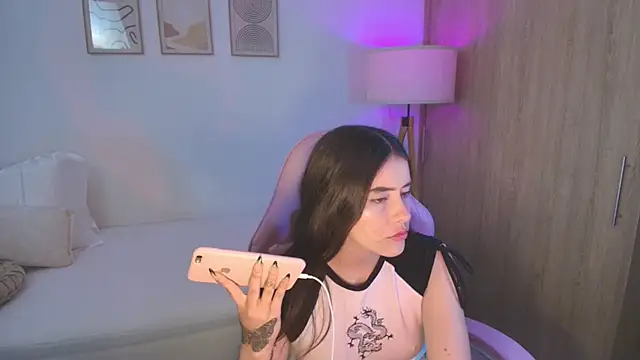 iriswest  online show from 10-14-25, 12:44