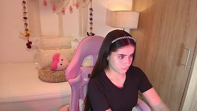 Snapshot of iriswest_ chatting on 02-07-26, 12:03 iriswest online show from 02-07-26, 12:03